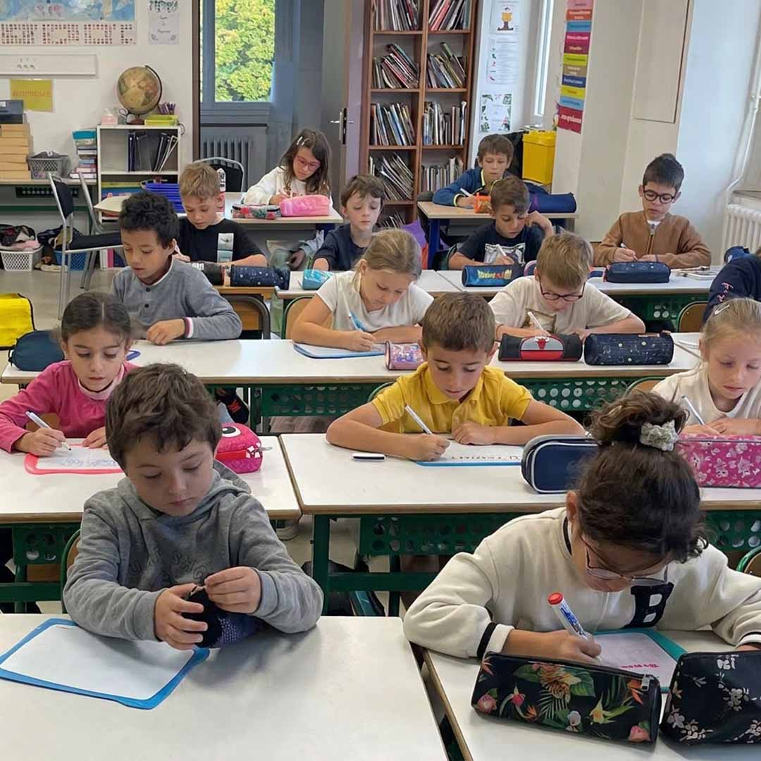 élèves de la classe de CE2 de l'école de l'annonciation à cran gévrier