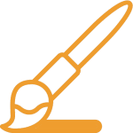 Pinceau orange pour l'utilisation de la peinture en classe de maternelle moyenne section à l'école privée à Cran-gevrier